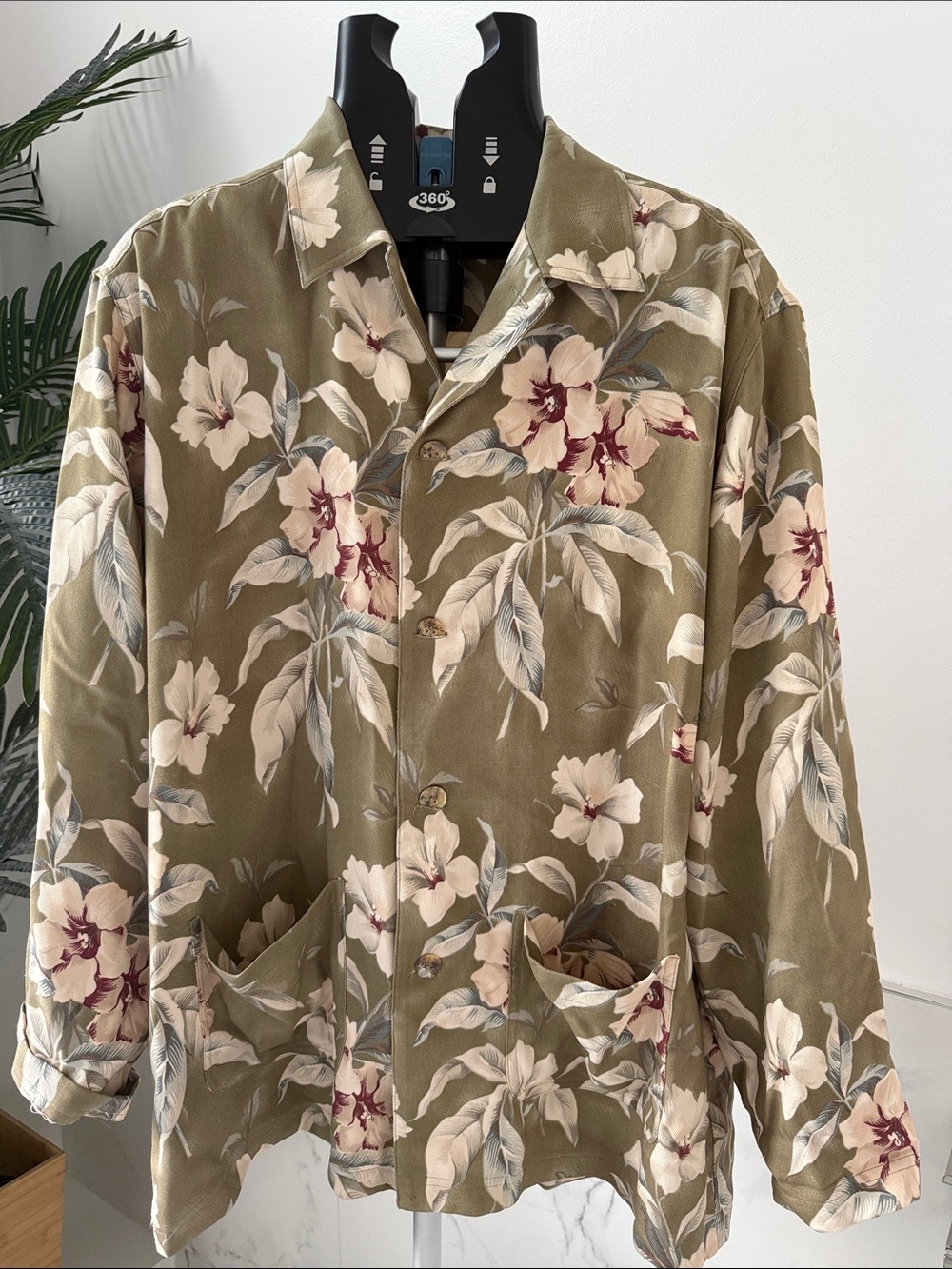 Vintage Chico's Design 100% Silk Floral Shirt Jacket
